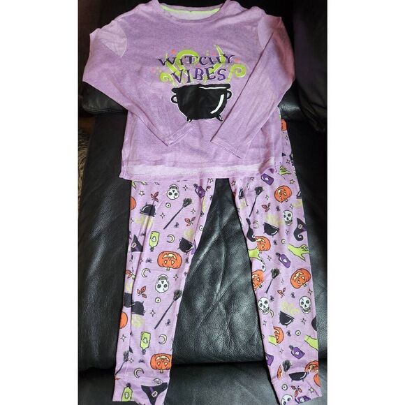 Celebrate Halloween XS (0-2) "WITCHY VIBES" pajama set - Picture 1 of 8